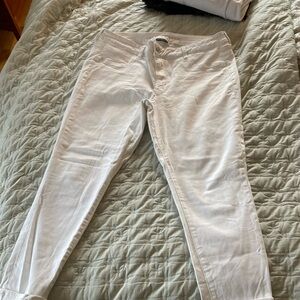 American Eagle Brand new (without tags) stretch white jeggings